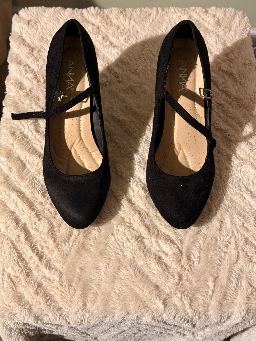 Anna Black Cross-Strap Mary Jane pumps